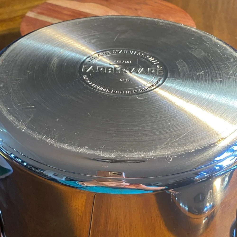 Farberware 8 Qt Stainless Stock Pot with Strainer Lid like New